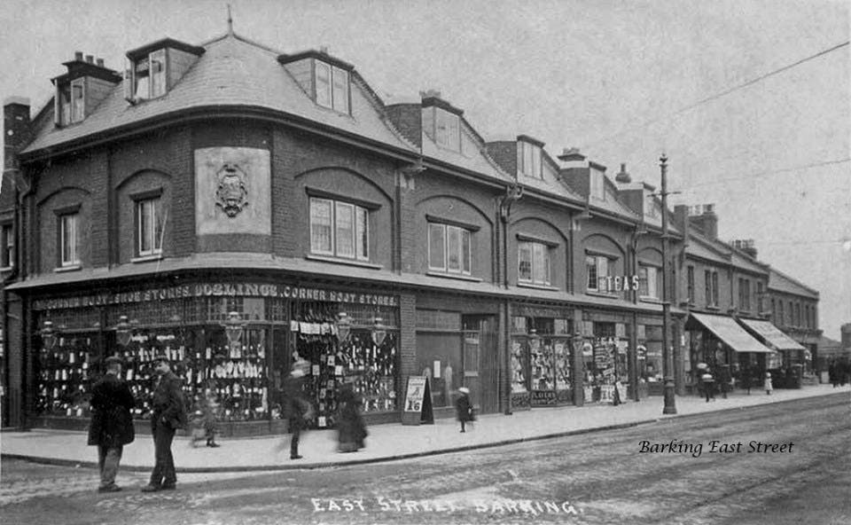 Goslings Boot shop Opposite corner to Blakes.jpg