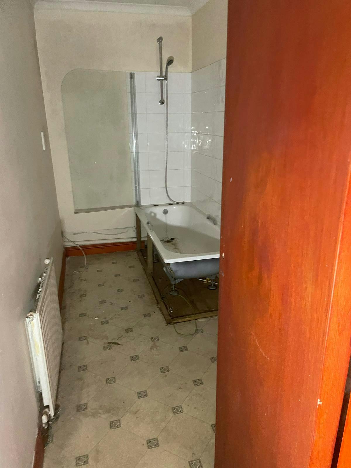 Flats 2-4 Truro Road Ground Floor flat 1 Bathroom.jpg