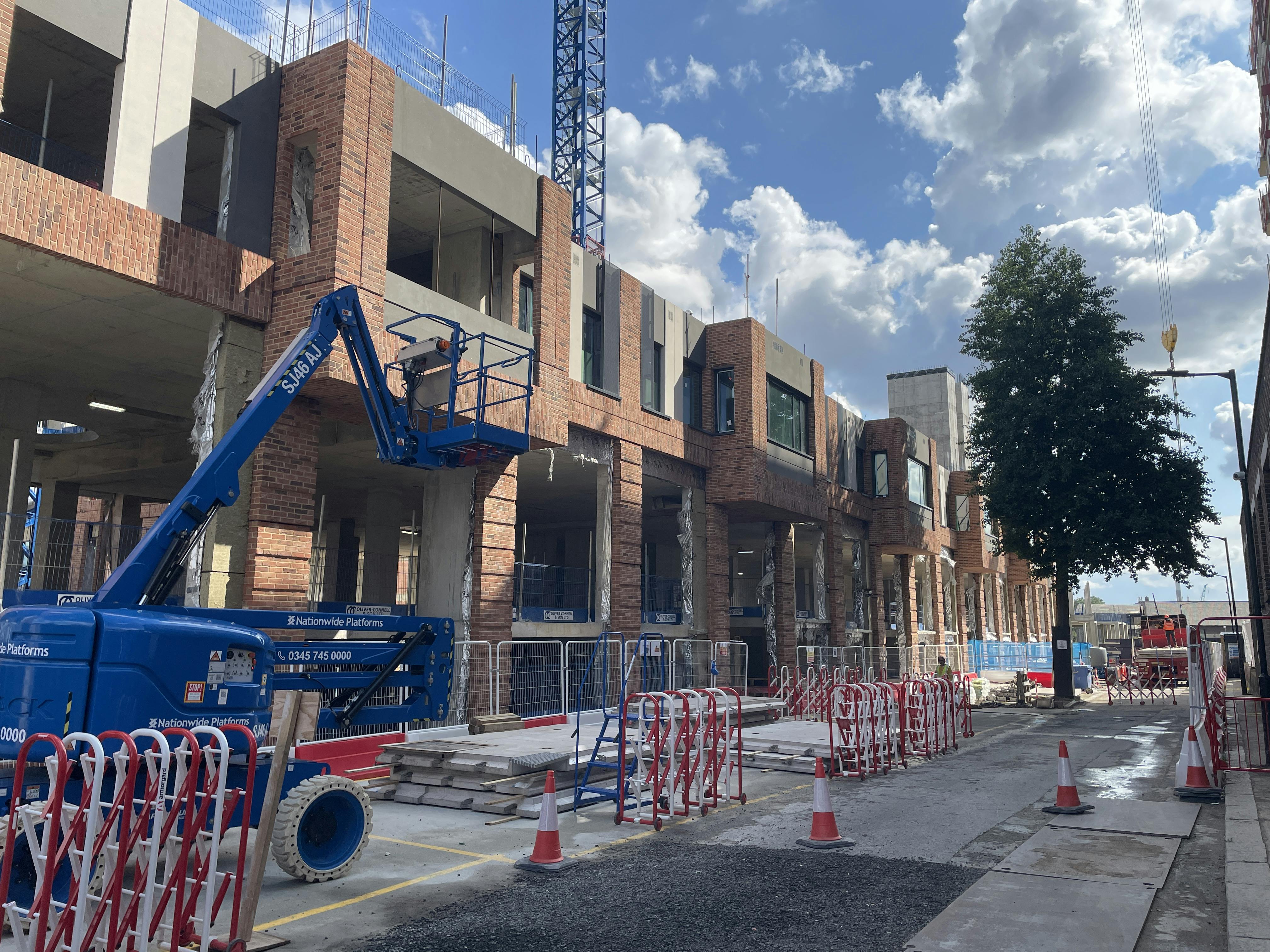 Cladding complete to South elevation across lower and upper ground floors (2)_Jul23