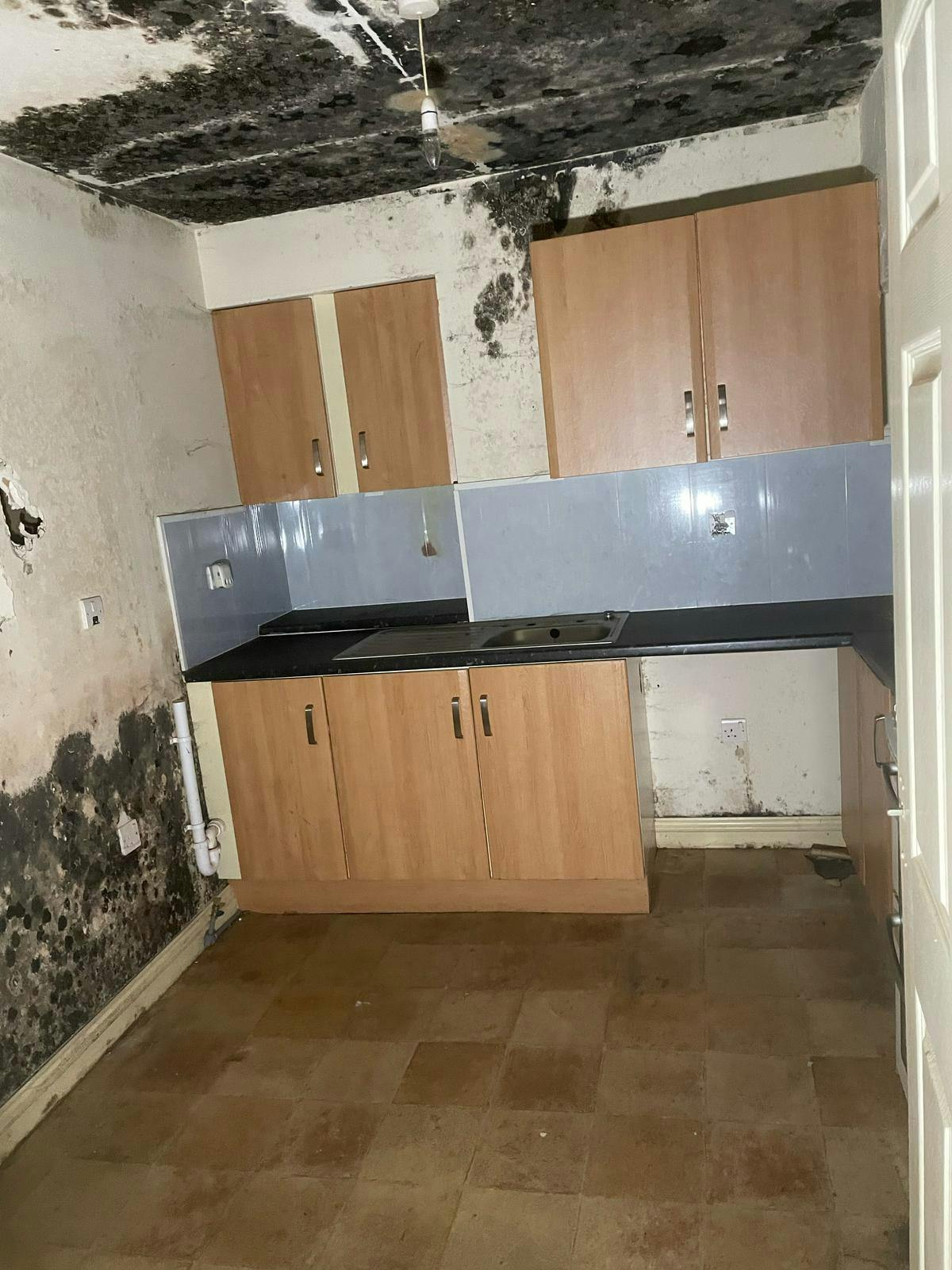 Number 3 - Flat 2 Kitchen.jpg