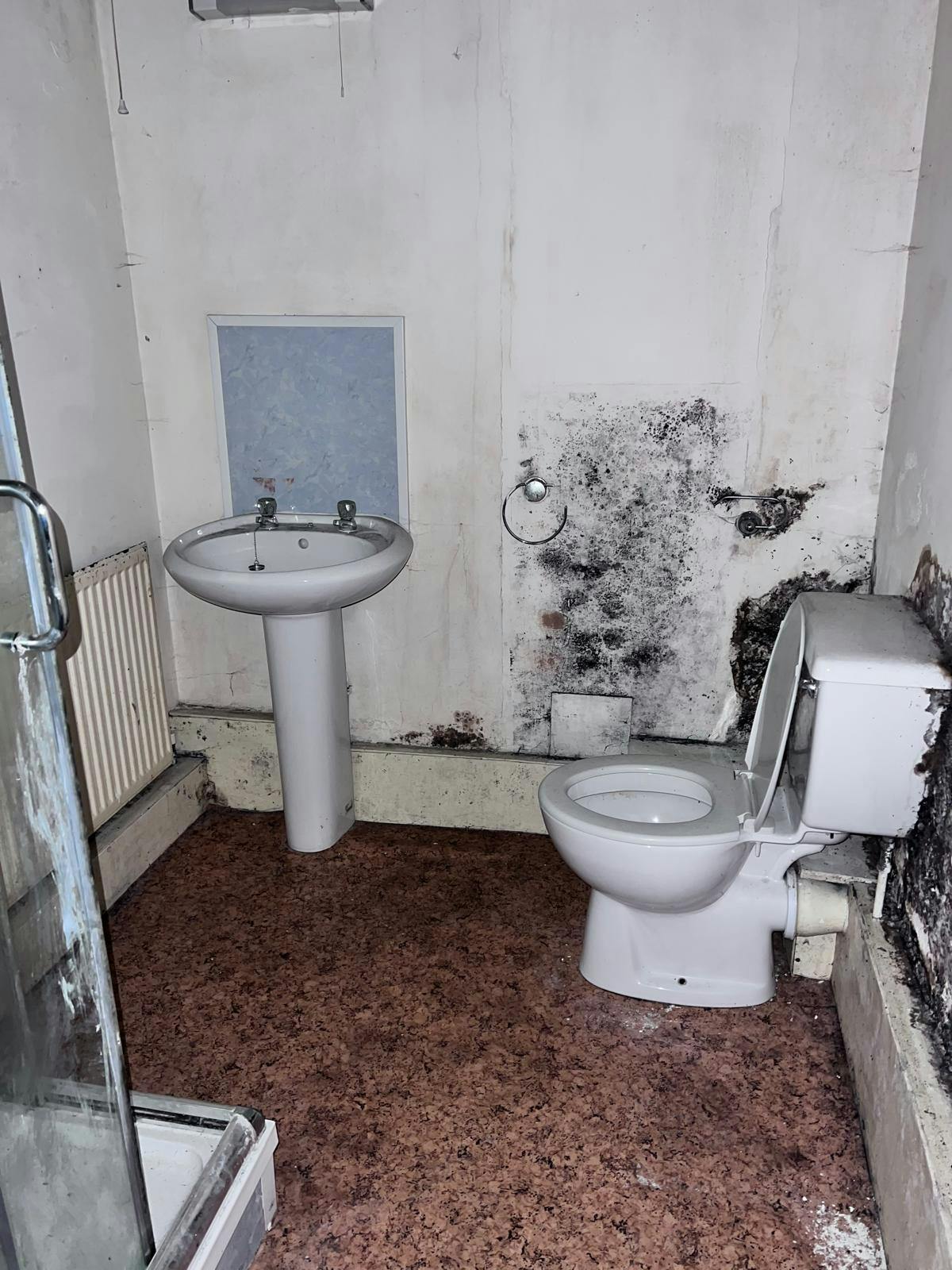 Number 5 - Flat 3 WC.jpg