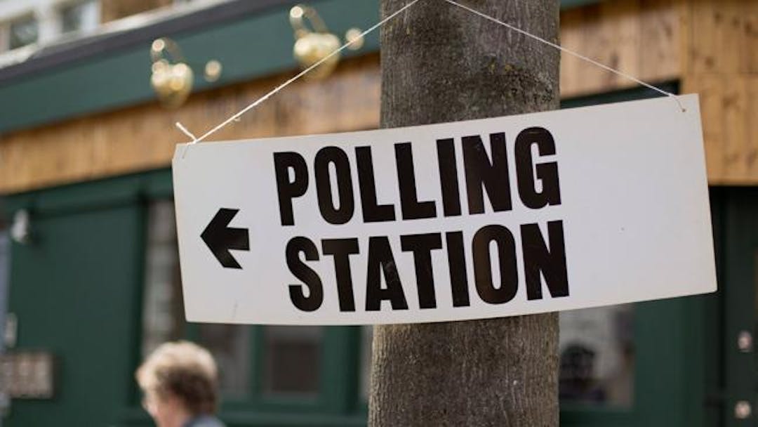 Image of Sign to Polling Station