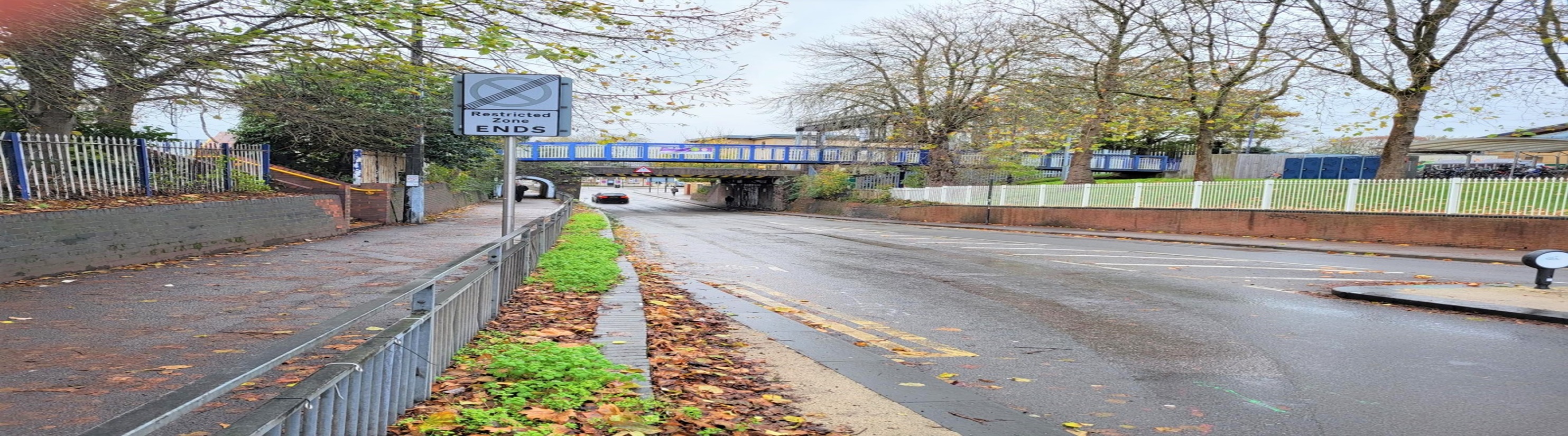 Photo of old road & rail bridge on Botley Road.