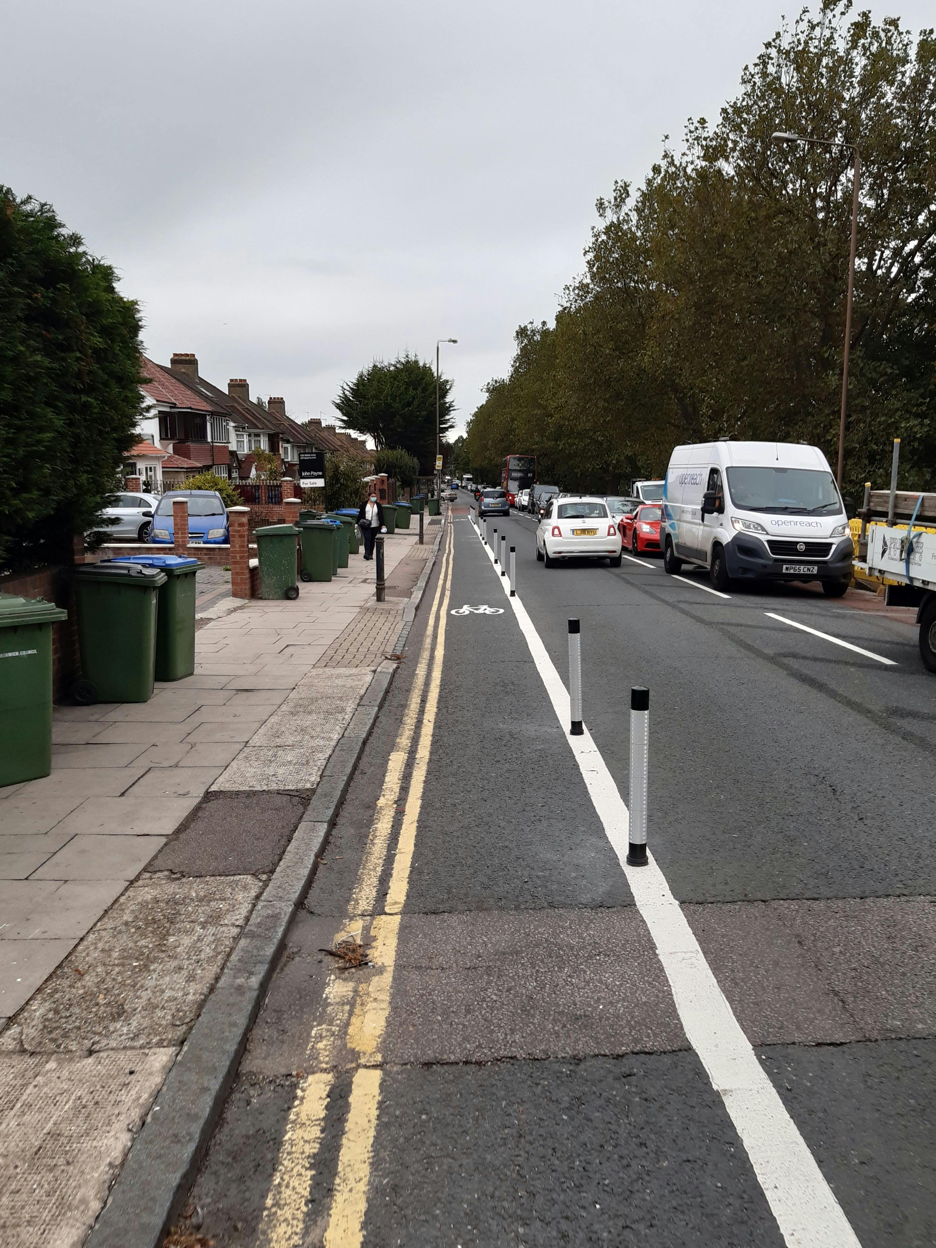 Light segregated cycle track