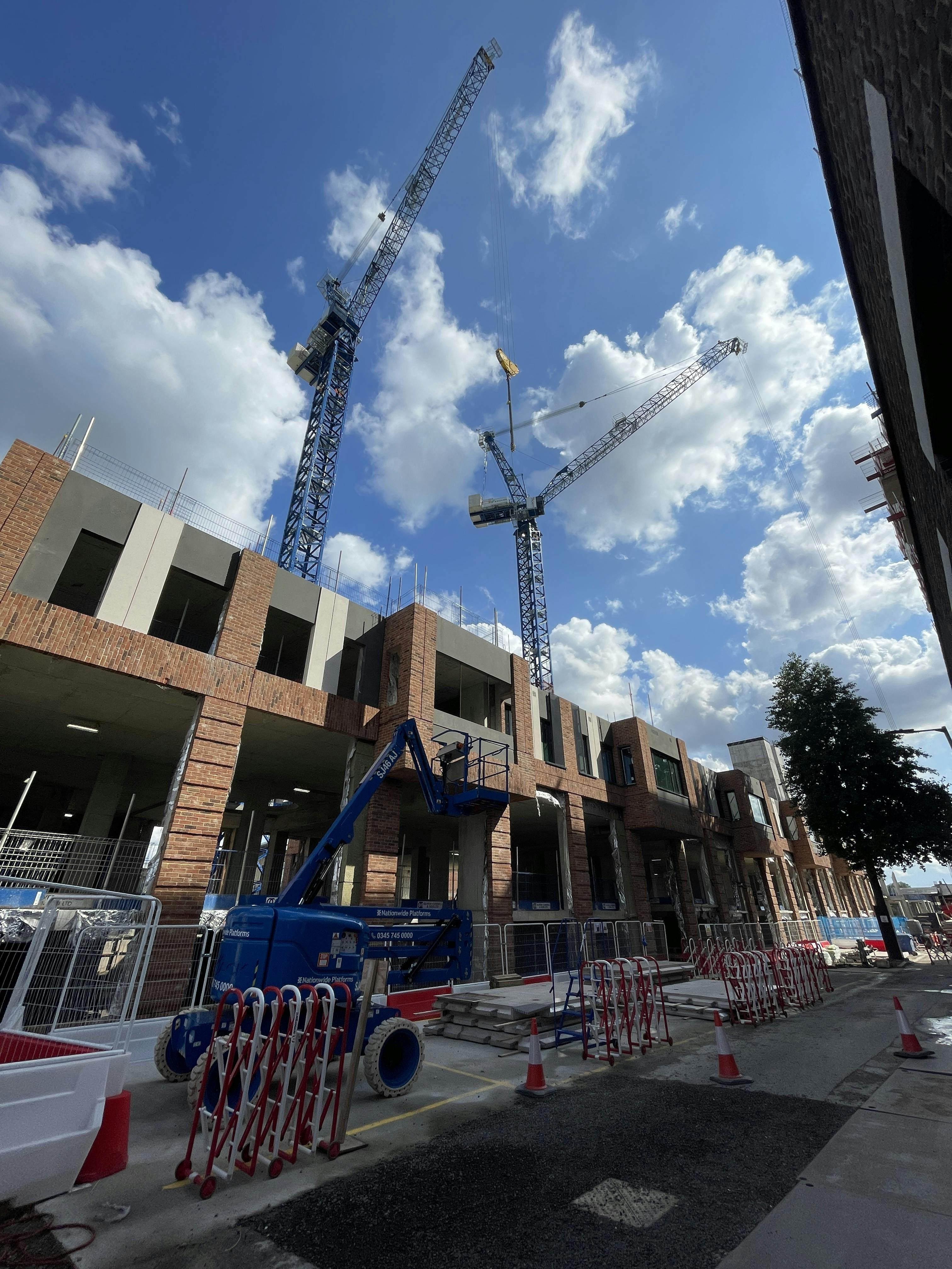 Cladding complete to South elevation across lower and upper ground floors (3)_Jul23