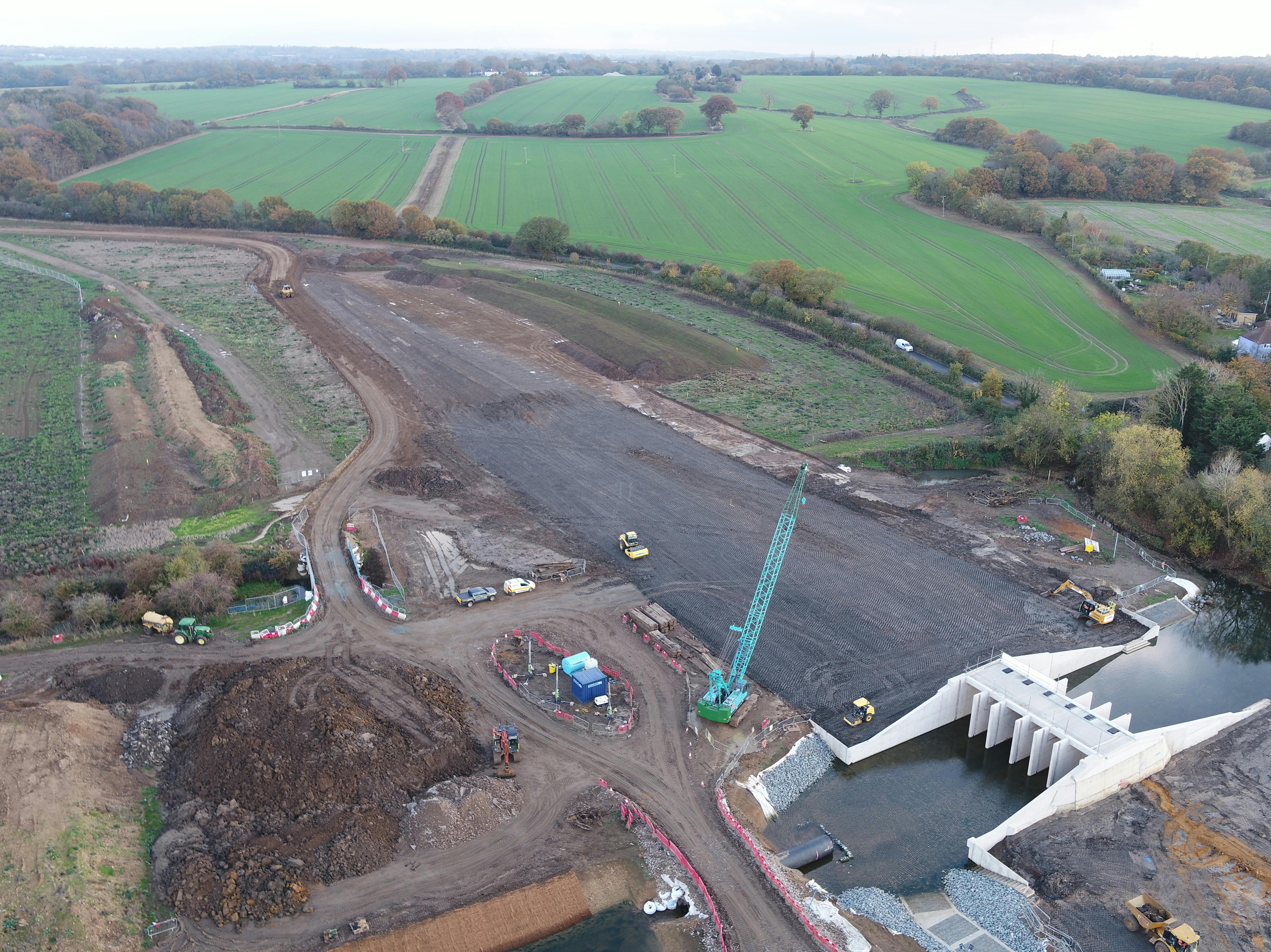 25. Earth embankment progress - east side - 07.11.2025