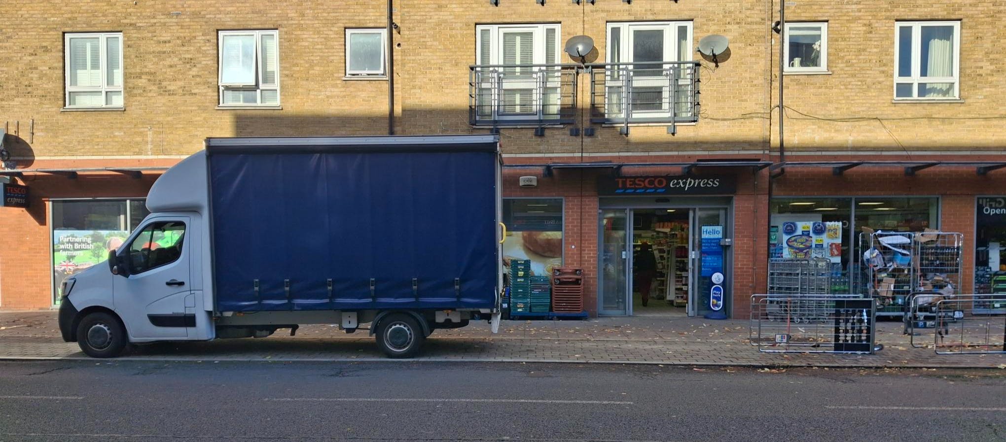 Loading being carried out on Essex Road.