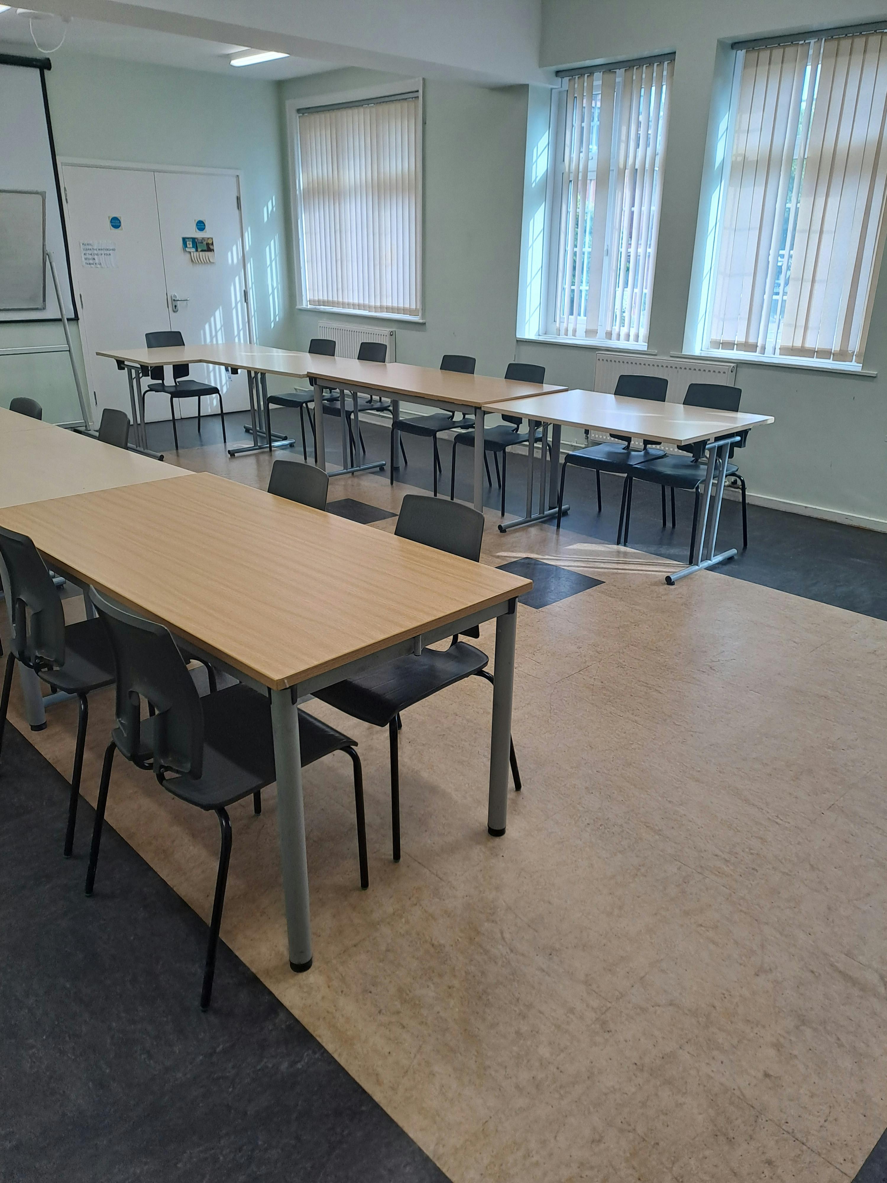 Firth Park library  upstairs meeting room photo 4