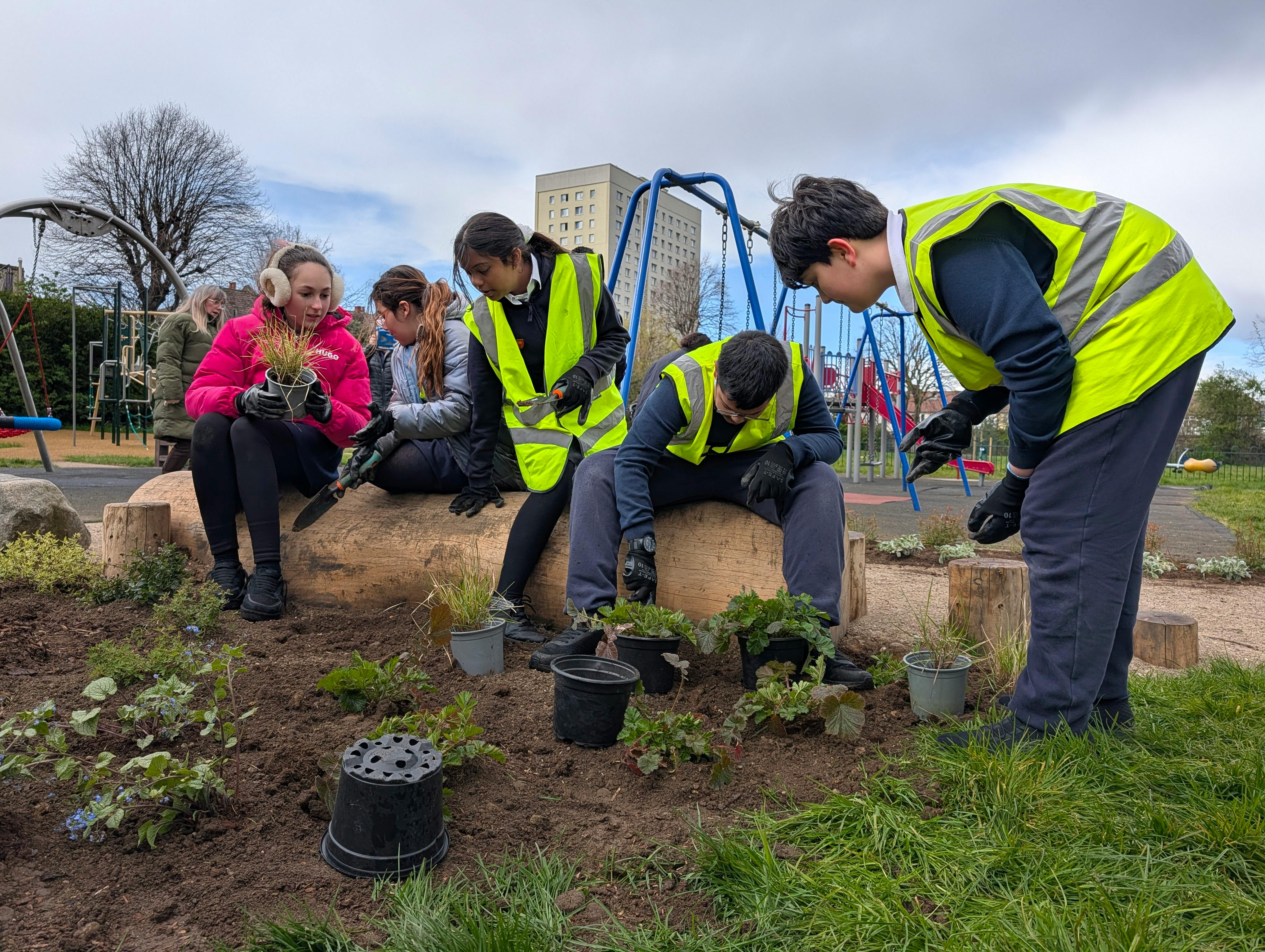 Raynham Doorstep Green planting workshop