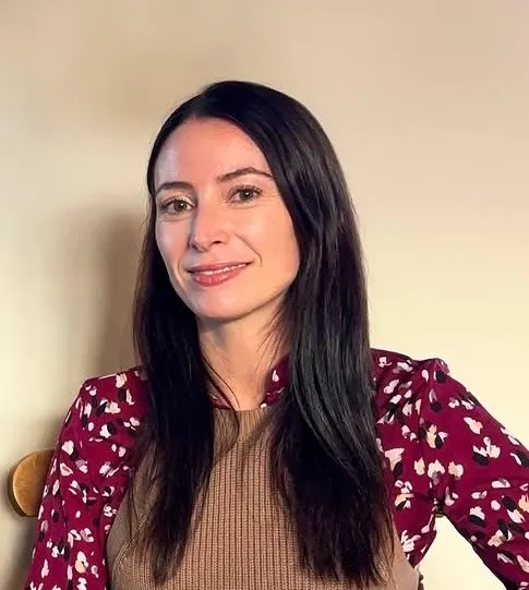 Aelod o'r tîm, Nichole Sarra