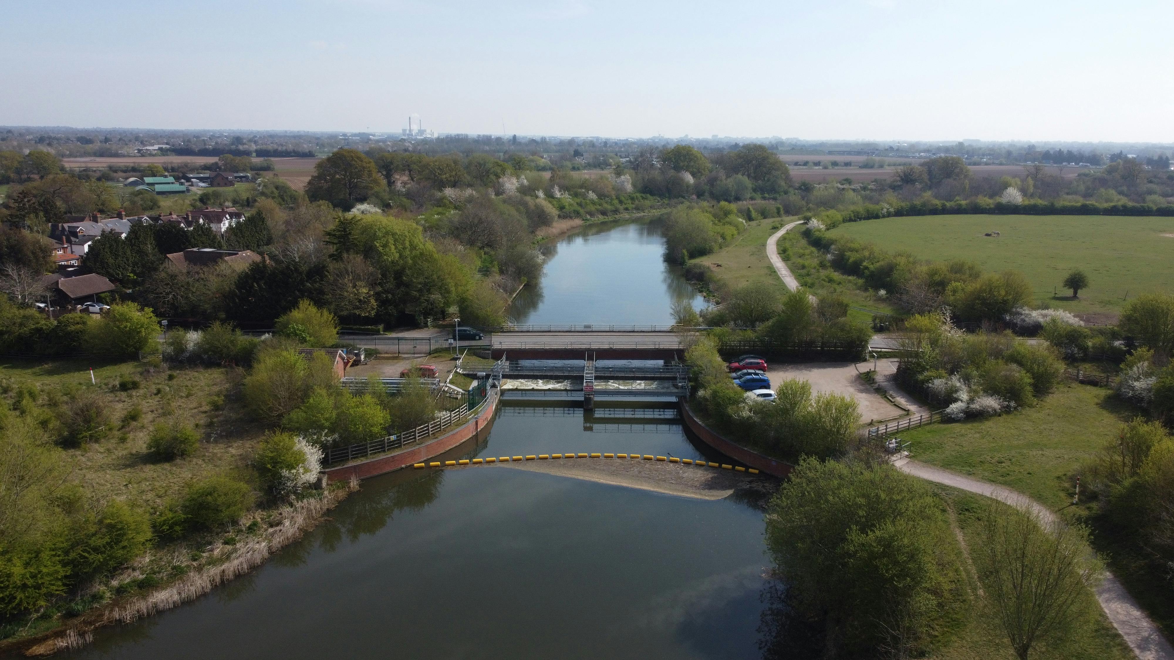 Marsh Lane Weir - the 2nd weir downstream of Taplow Weir.jpg