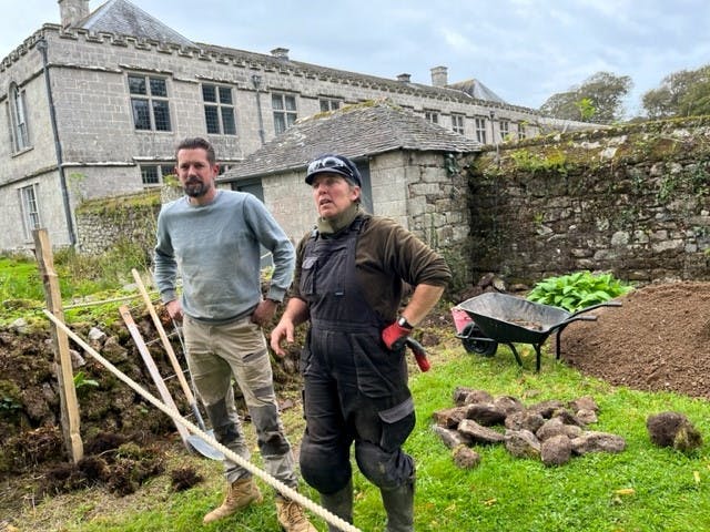 CREST - Cornwall Rural Education & Skills Trust, demonstrating hedge-building