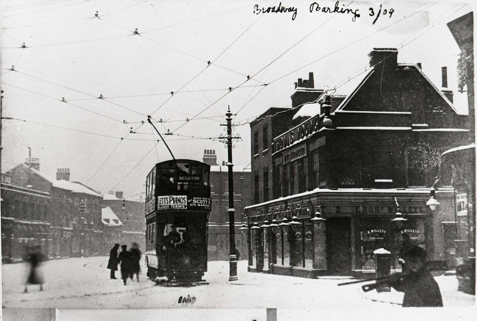 DS246b tram in snow.jpg