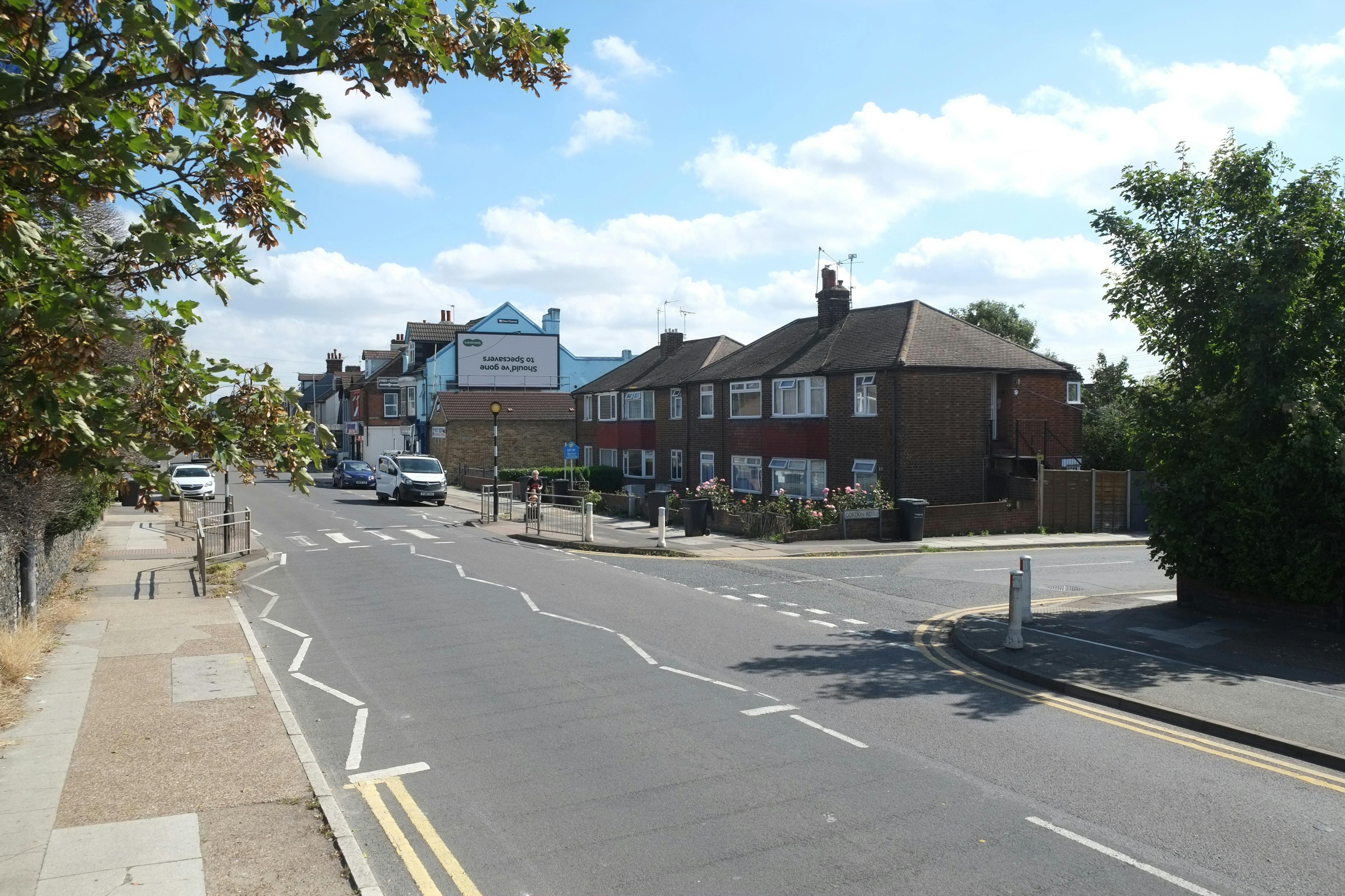 Current layout of the B2175 London Road at the junction with Gordon Road