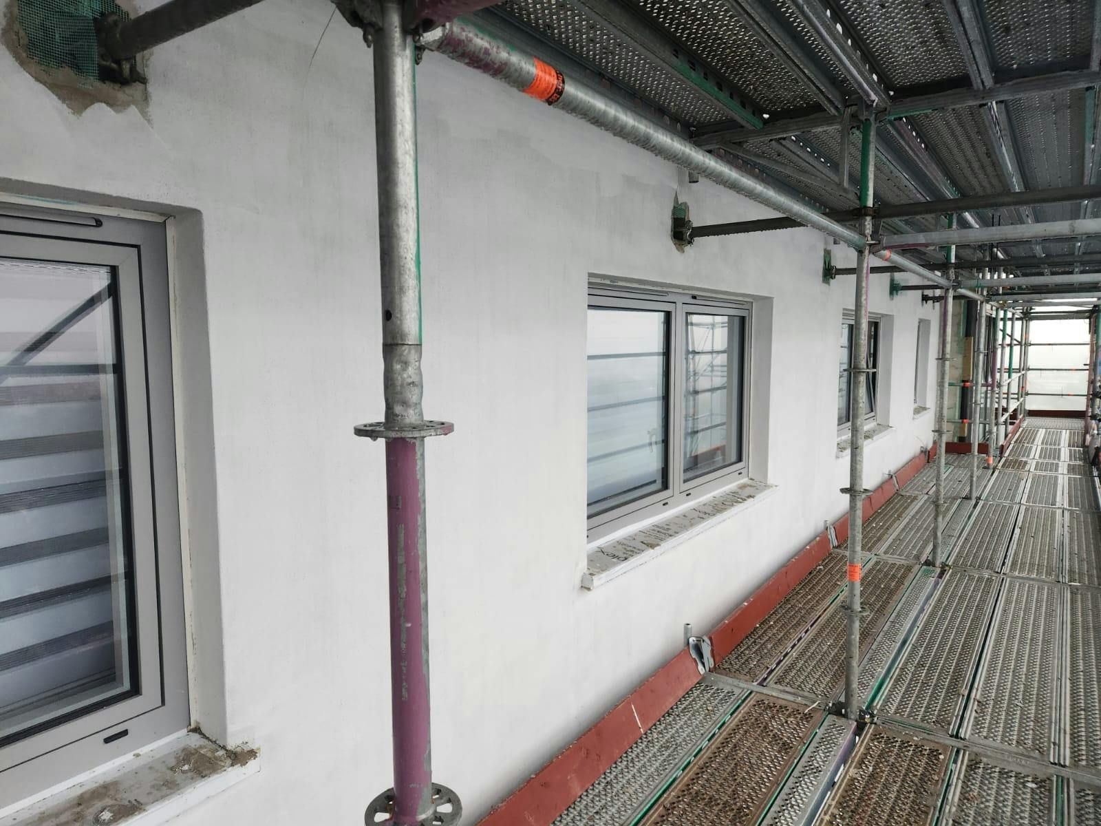 Level 5 1st coat render system_Sep23