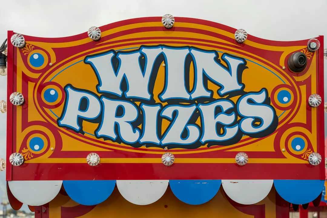 Win Prizes Sign